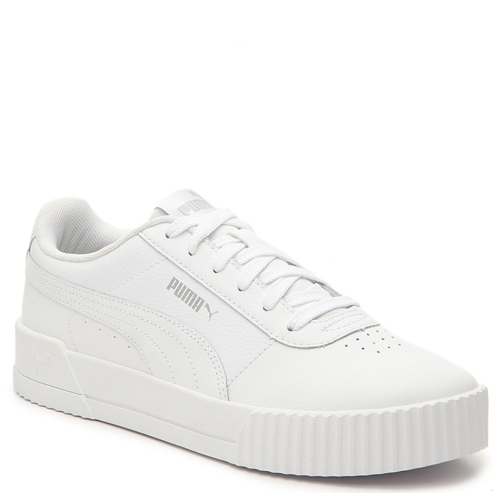 White Puma sneakers (size 7)